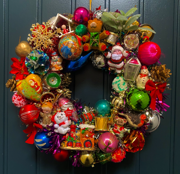 'Festive Throwback' Wreath