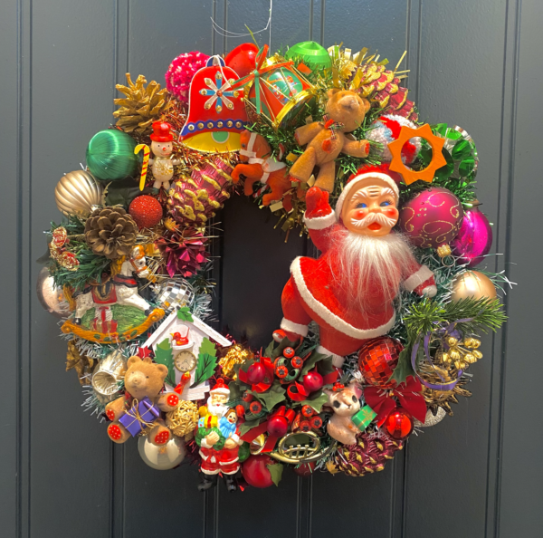 'Kitsch-Kringle' Wreath